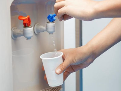 喝水的4个误区,大家平时喝水正确吗?